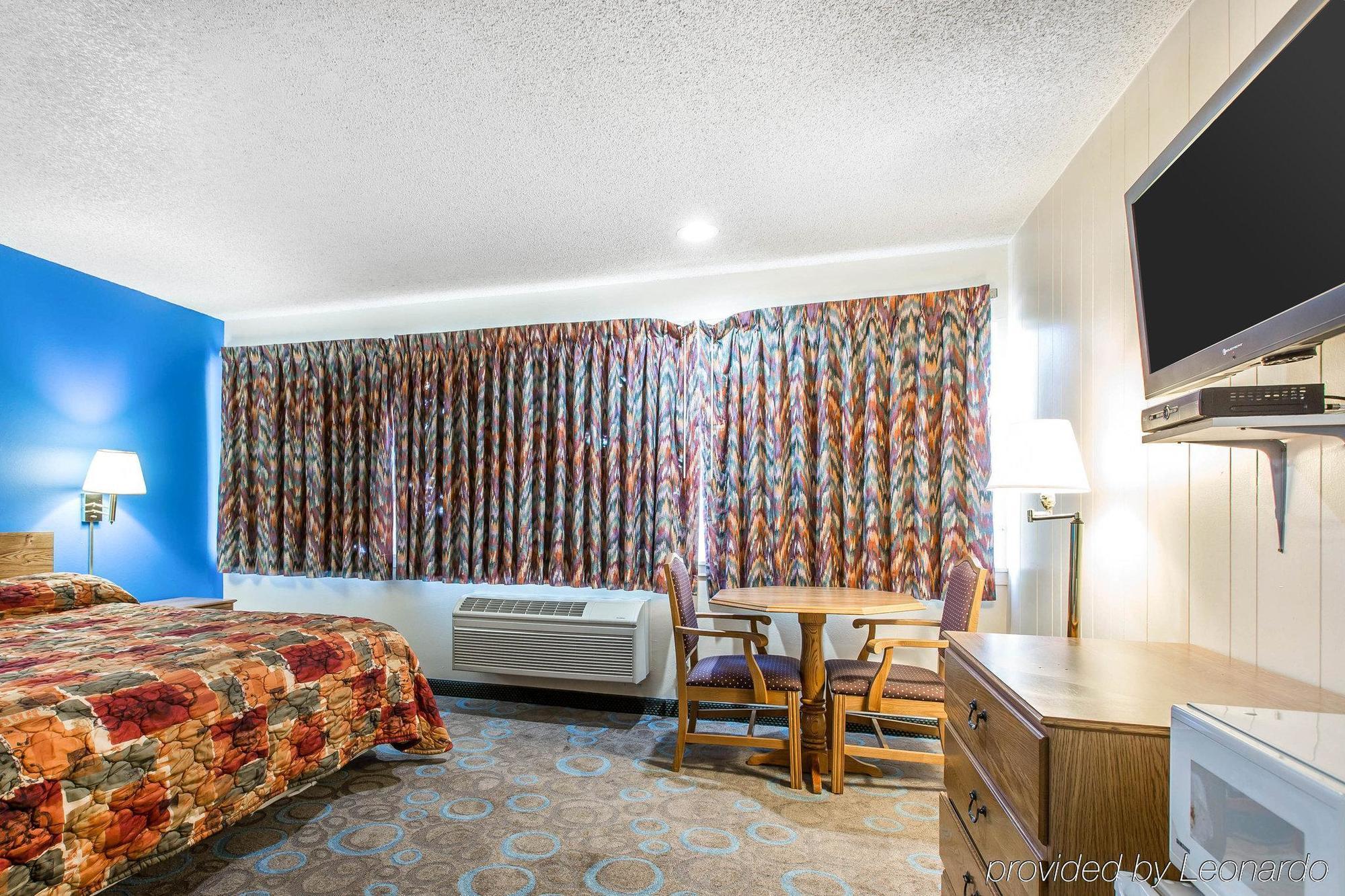 Rodeway Inn Wildwood แมมมอธ เลกส์ ภายนอก รูปภาพ