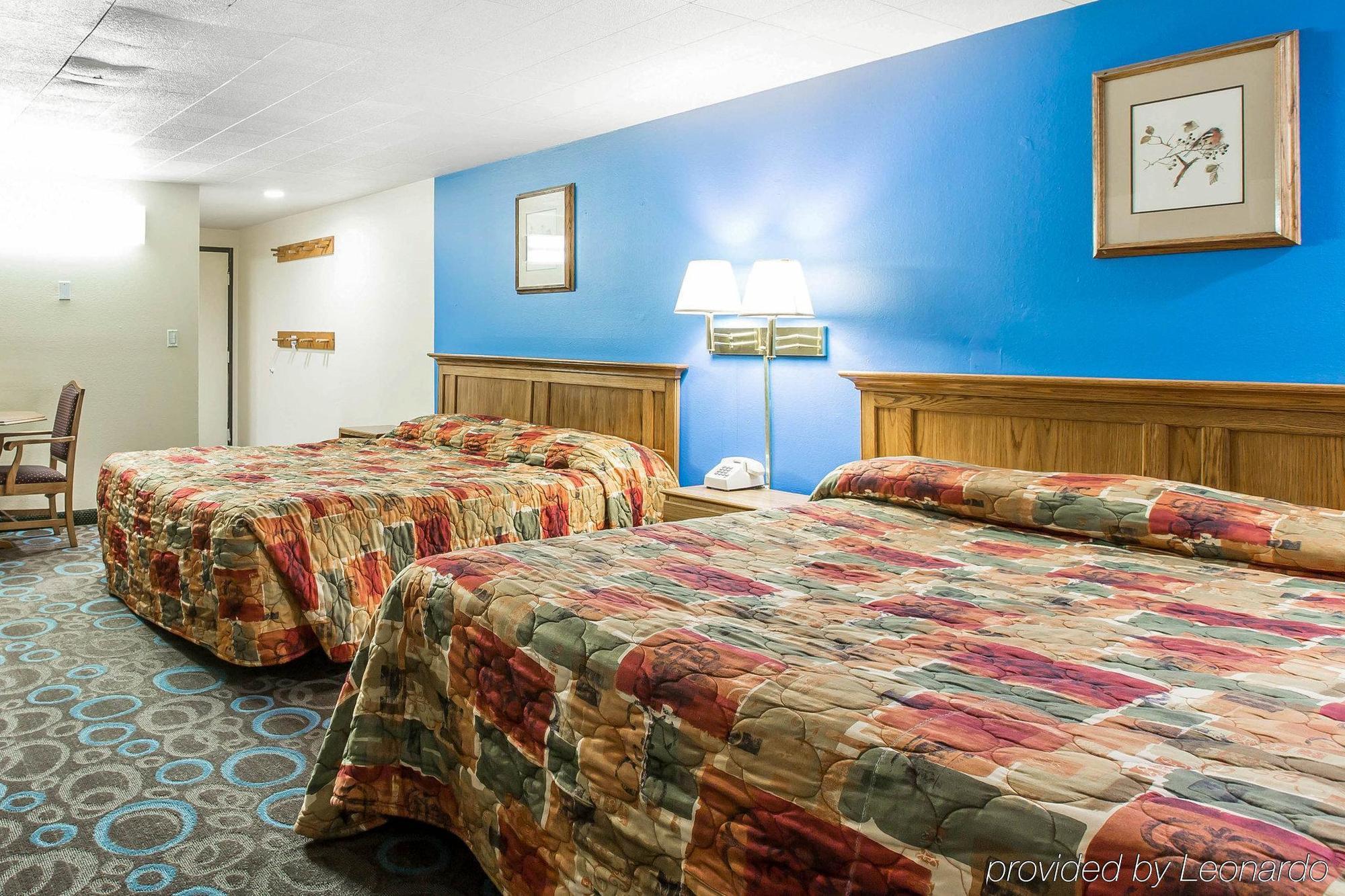Rodeway Inn Wildwood แมมมอธ เลกส์ ภายนอก รูปภาพ