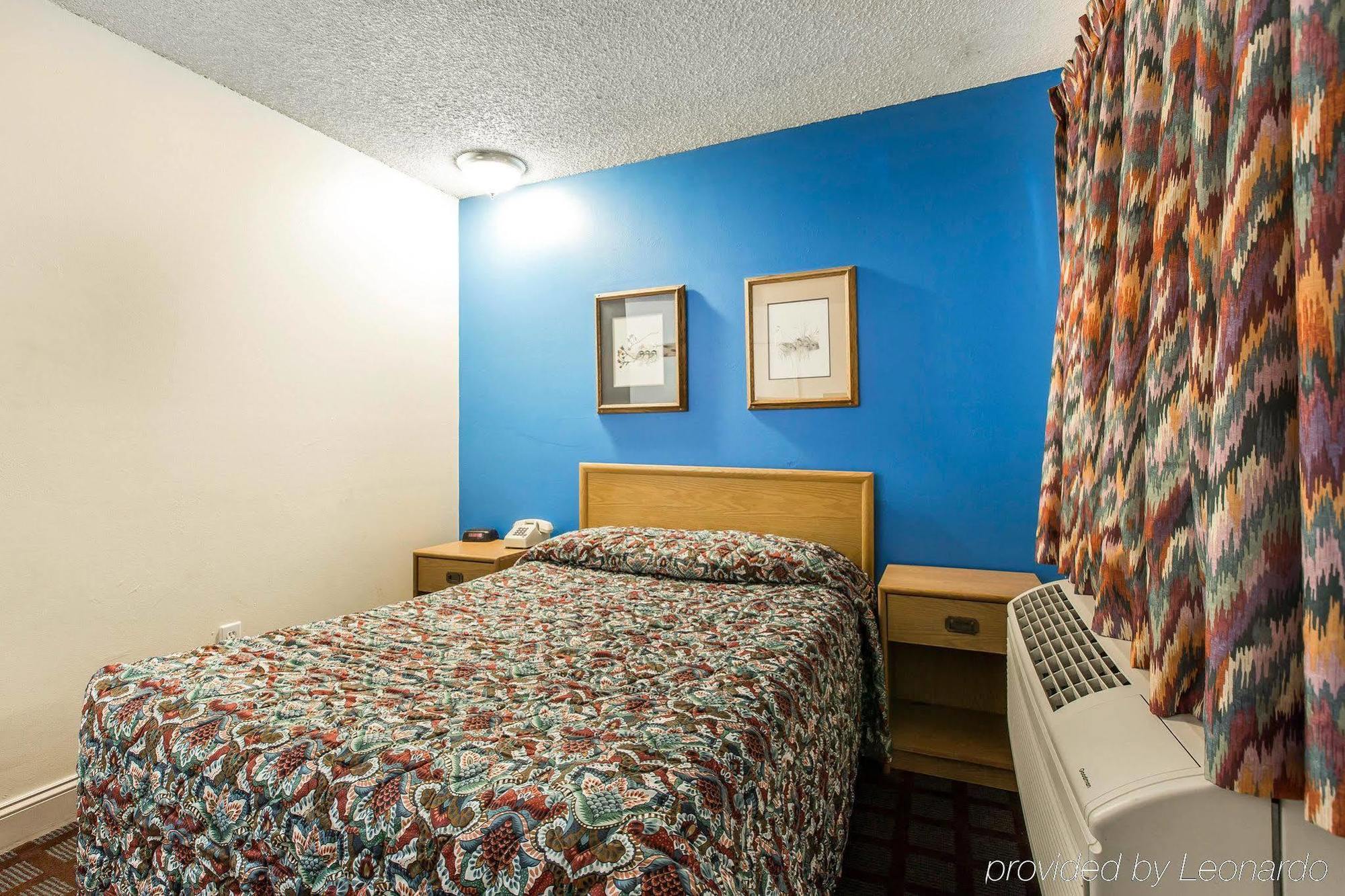 Rodeway Inn Wildwood แมมมอธ เลกส์ ภายนอก รูปภาพ