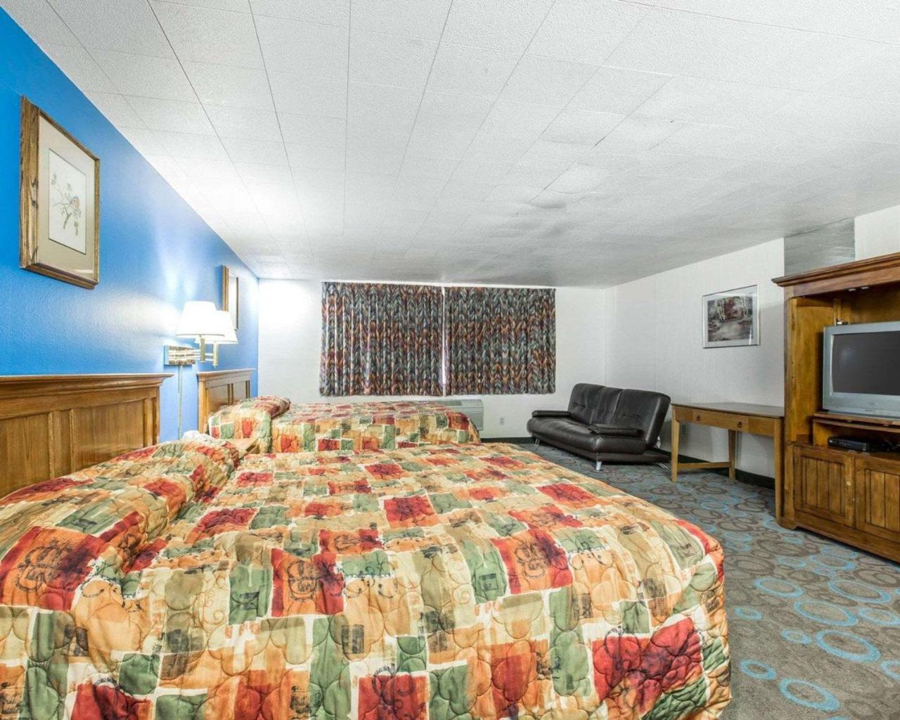 Rodeway Inn Wildwood แมมมอธ เลกส์ ภายนอก รูปภาพ