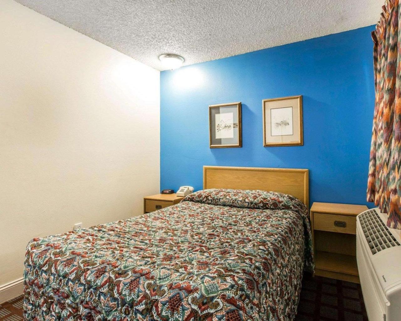 Rodeway Inn Wildwood แมมมอธ เลกส์ ภายนอก รูปภาพ